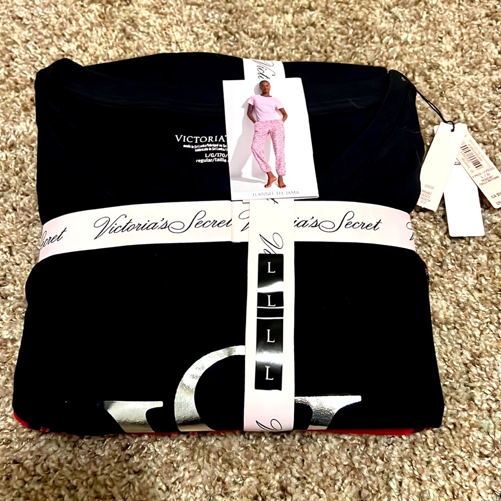 NWT Victoria’s Secret Flannel Tee-Jama Set